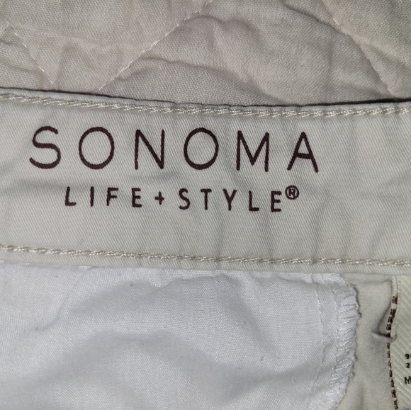 Shorts - Picture 3 of 5